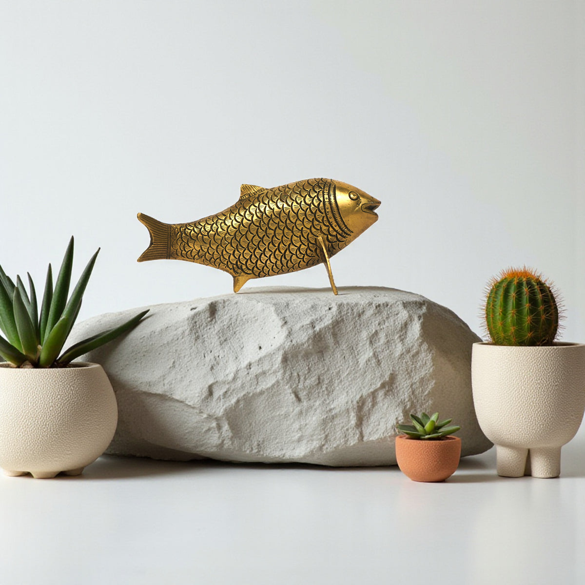 Decorative Fish Table Stand – Handcrafted